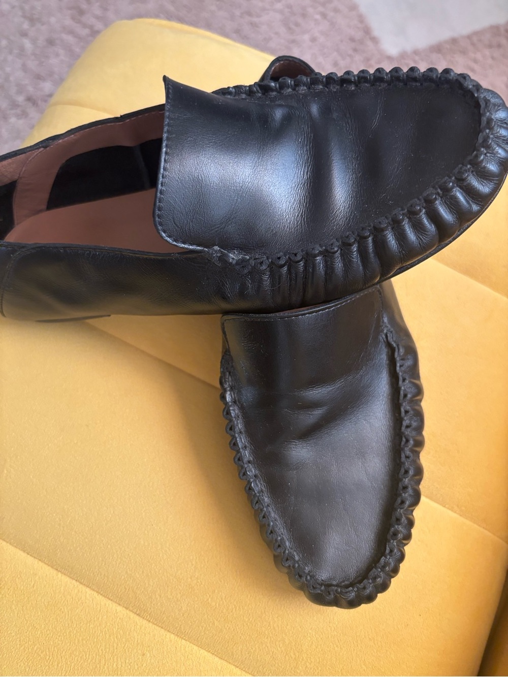 Flattered Black Leather Women's Loafers